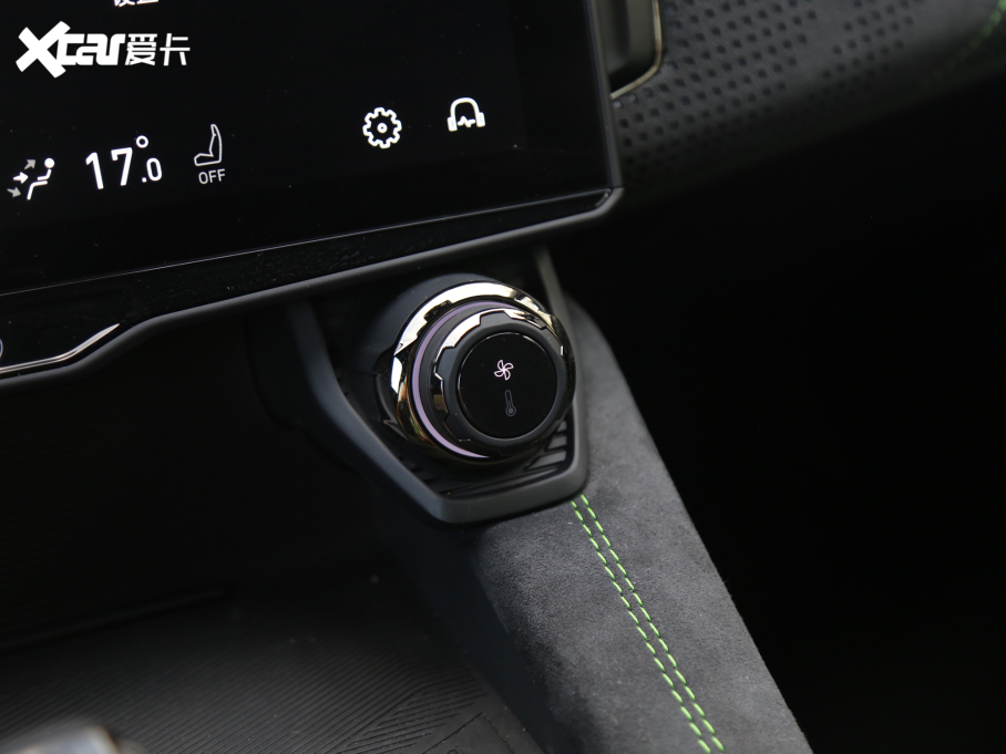 2022I(lng)05 05+ 2.0TD Ԅb