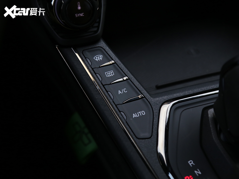 2022I(lng)05 05+ 2.0TD Ԅb