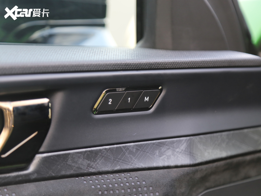 2022I(lng)05 05+ 2.0TD Ԅb