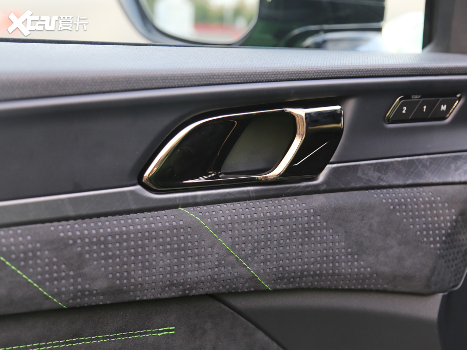 2022I05 05+ 2.0TD Ԅb