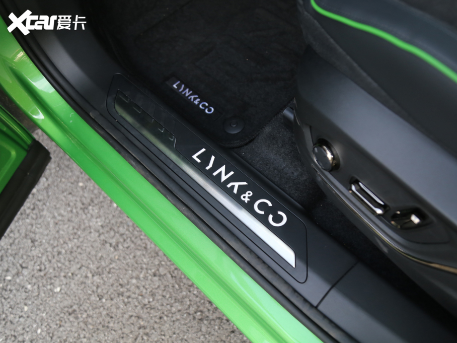 2022I(lng)05 05+ 2.0TD Ԅb