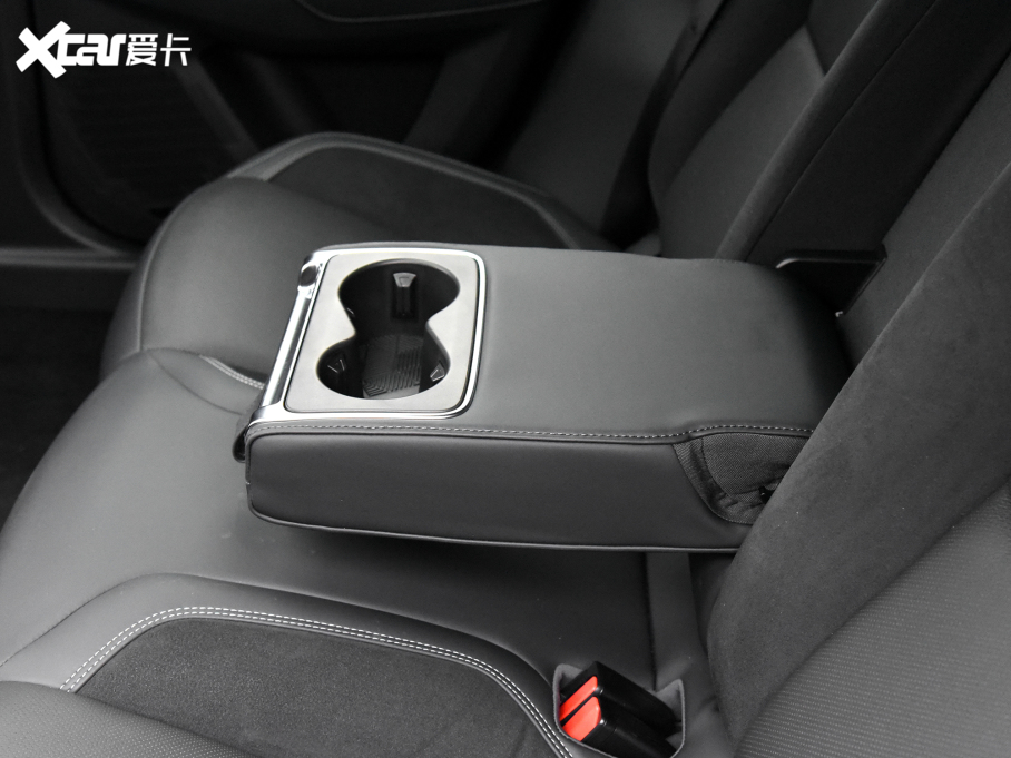 2022I02 Hatchback 20TD Pro