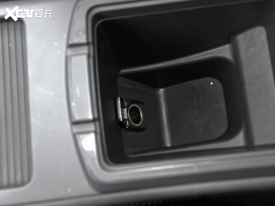 2022I02 Hatchback 20TD Pro