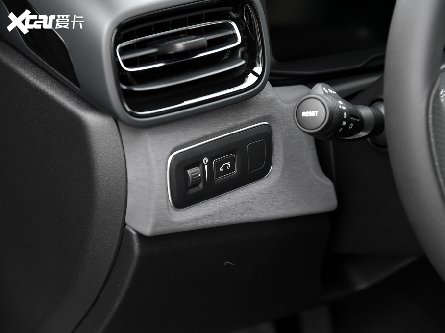 2022I(lng)02 Hatchback 20TD Pro