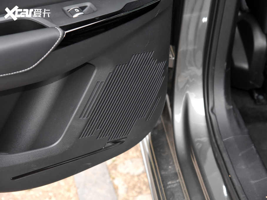 2022I(lng)02 Hatchback 20TD Pro