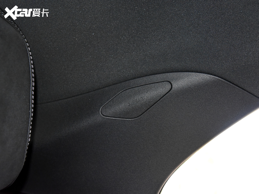 2022I02 Hatchback 20TD Pro