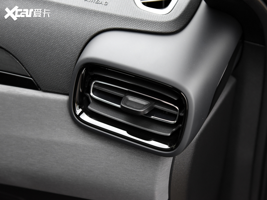 2022I(lng)02 Hatchback 20TD Pro