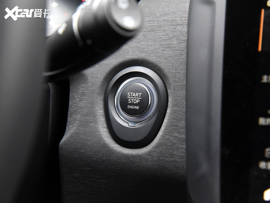 2022I02 Hatchback 20TD Pro