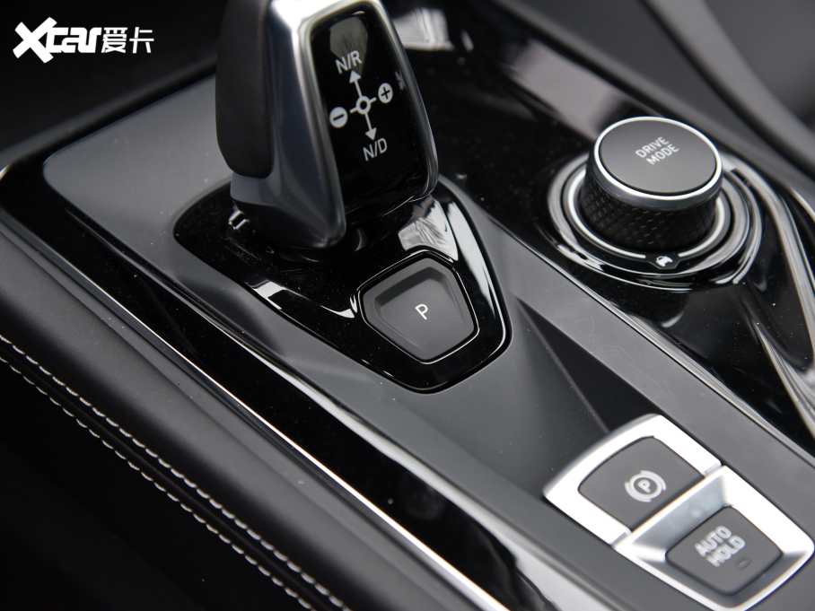 2022I(lng)02 Hatchback 20TD Pro