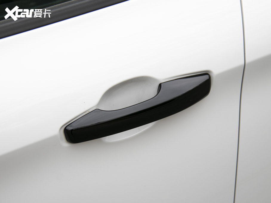 2022I02 Hatchback 20TD Pro