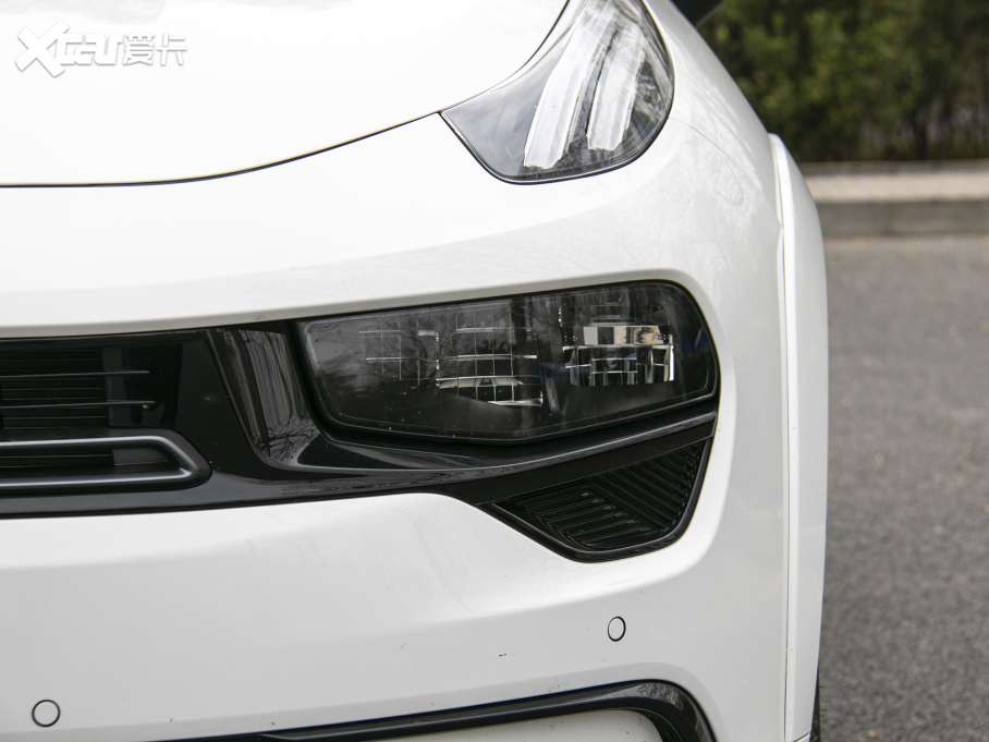 2022I02 Hatchback 20TD Pro