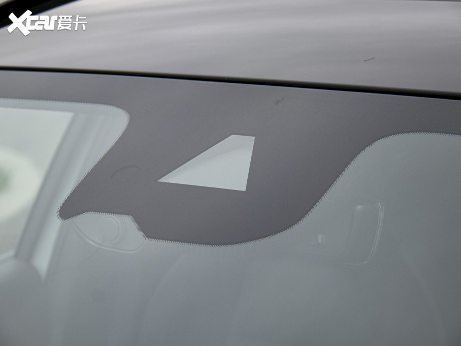 2022I02 Hatchback 20TD Pro