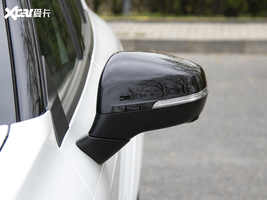 2022I(lng)02 Hatchback 20TD Pro