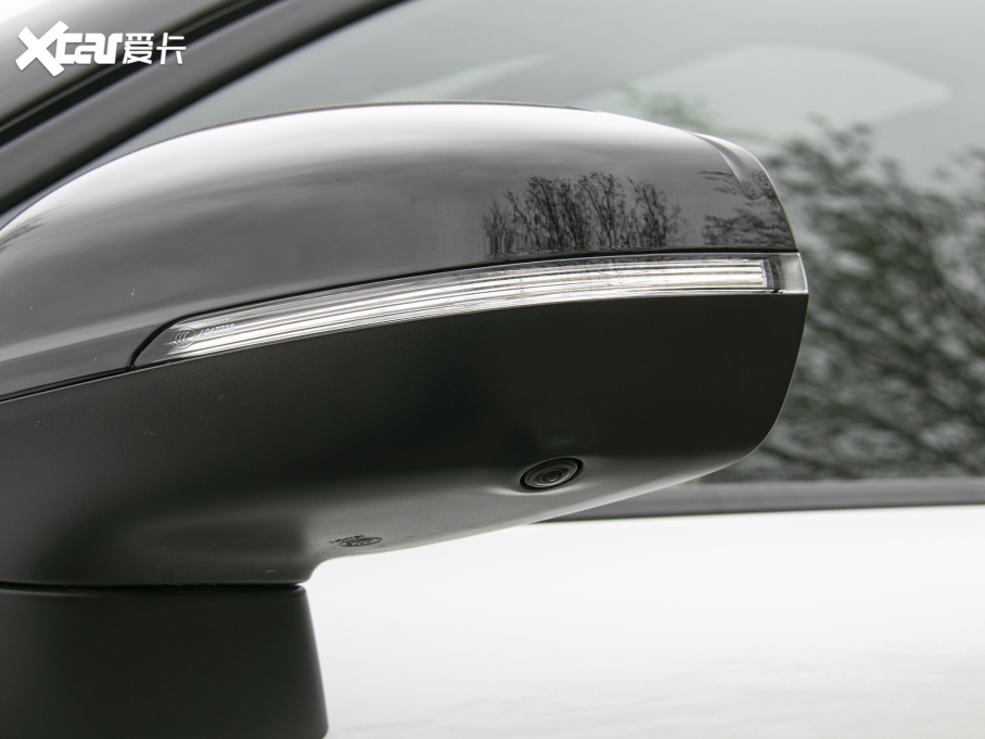 2022I(lng)02 Hatchback 20TD Pro