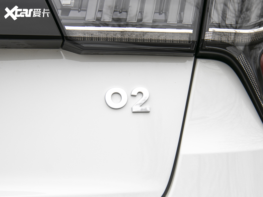 2022I02 Hatchback 20TD Pro