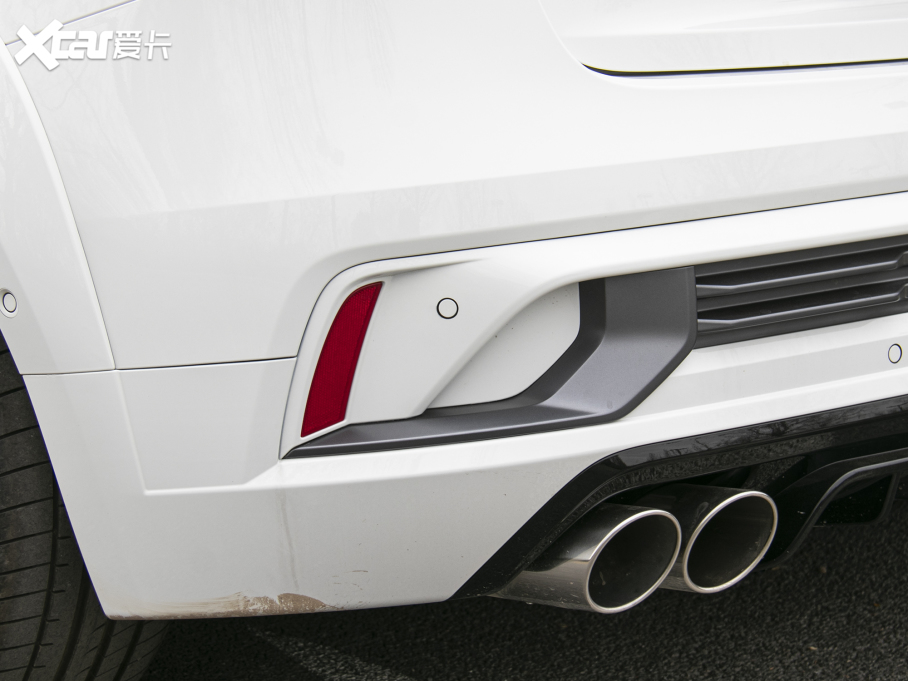 2022I02 Hatchback 20TD Pro