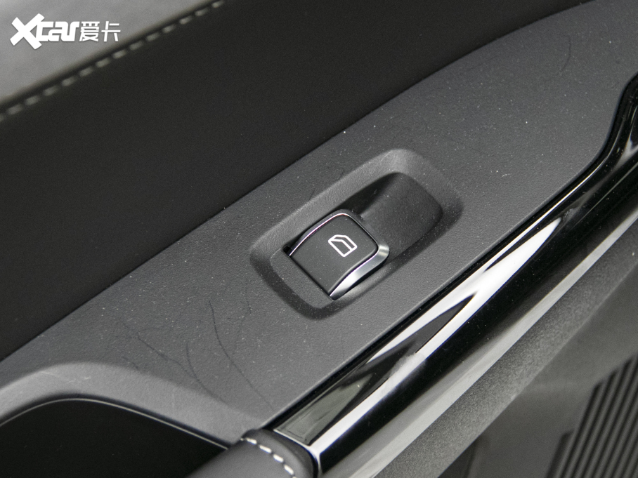 2022I(lng)02 Hatchback 20TD Pro