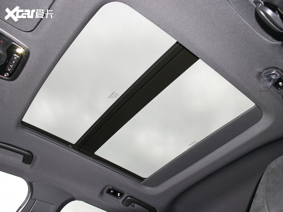 2022I02 Hatchback 20TD Pro