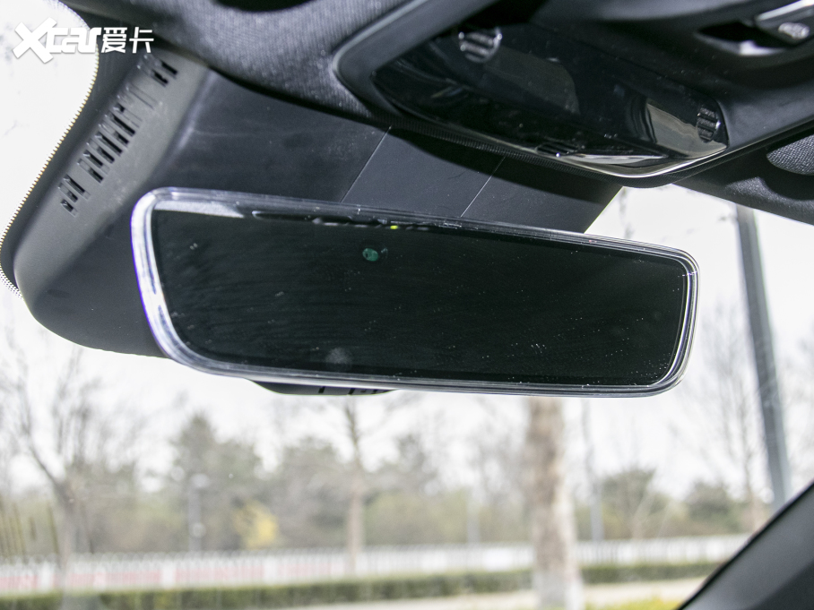 2022I02 Hatchback 20TD Pro