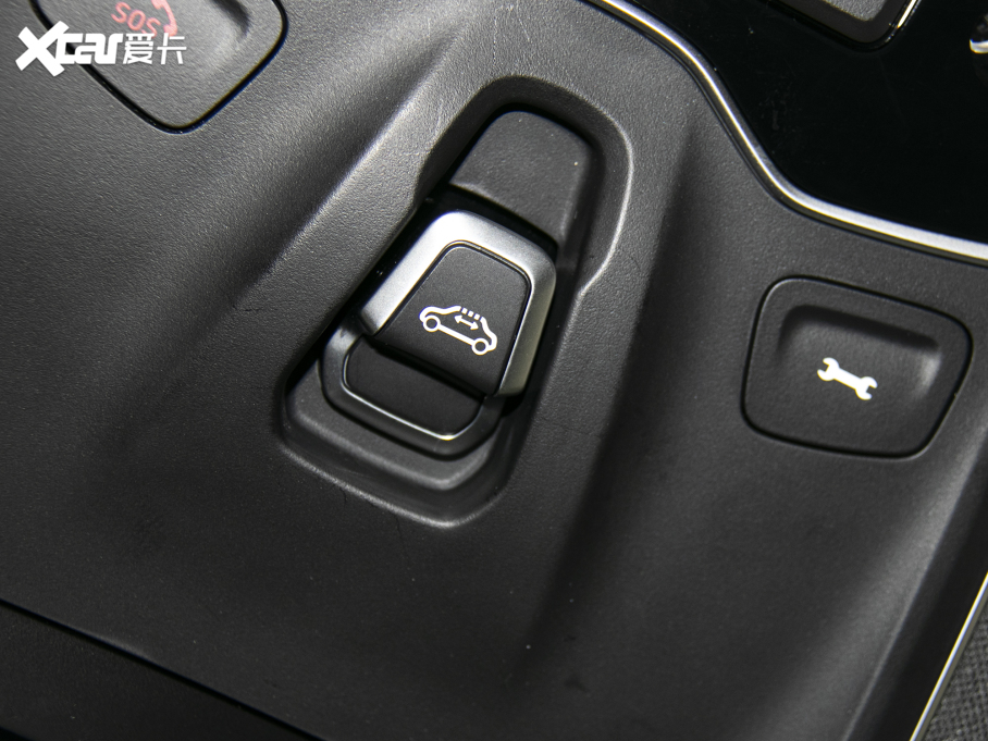 2022I02 Hatchback 20TD Pro