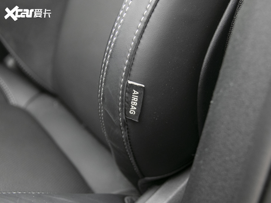 2022I02 Hatchback 20TD Pro