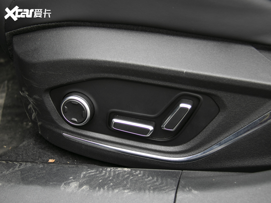 2022I(lng)02 Hatchback 20TD Pro