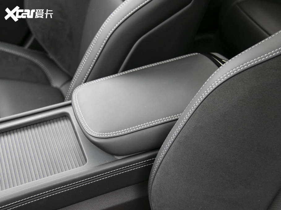 2022I(lng)02 Hatchback 20TD Pro