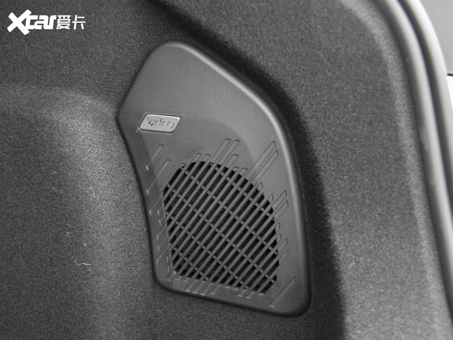 2022I02 Hatchback 20TD Pro