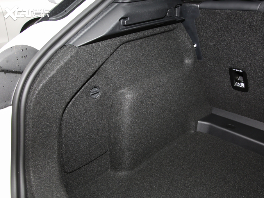 2022I02 Hatchback 20TD Plus