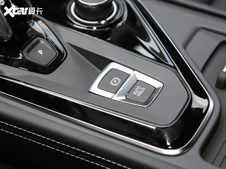 2022I(lng)02 Hatchback 20TD Plus