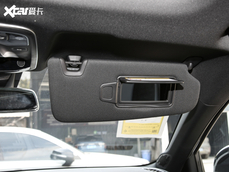 2022I02 Hatchback 20TD Plus