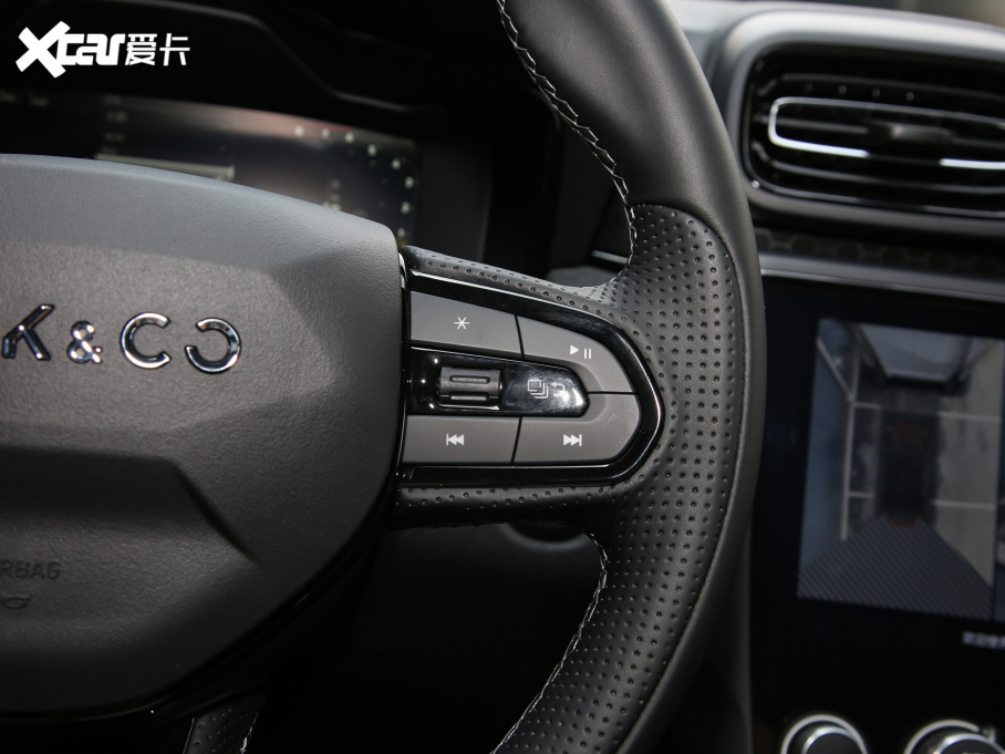 2022I02 Hatchback 20TD Plus