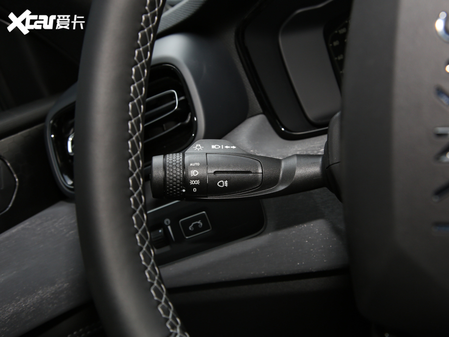 2022I(lng)02 Hatchback 20TD Plus