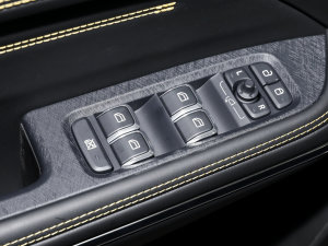 20232.0TD 򌁆\ п؅^