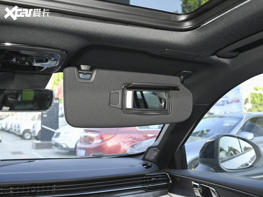 2023I01 PHEV 1.5TD EM-P ذ