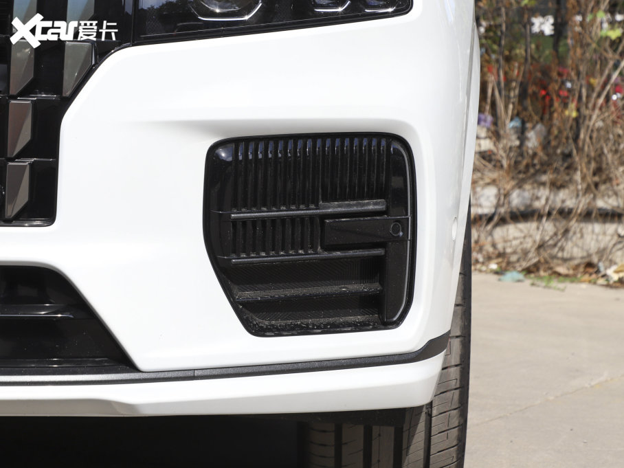 2023I09Դ 2.0TD EM-P hPM 