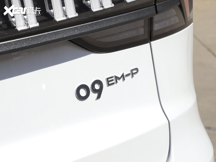 2023I09Դ 2.0TD EM-P hPM 