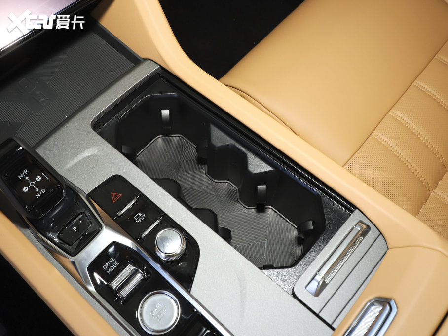 2023I09Դ 2.0TD EM-P hPM 