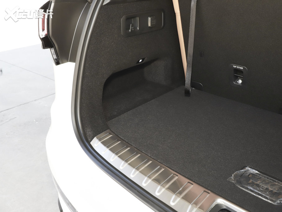 2023I09Դ 2.0TD EM-P hPM 