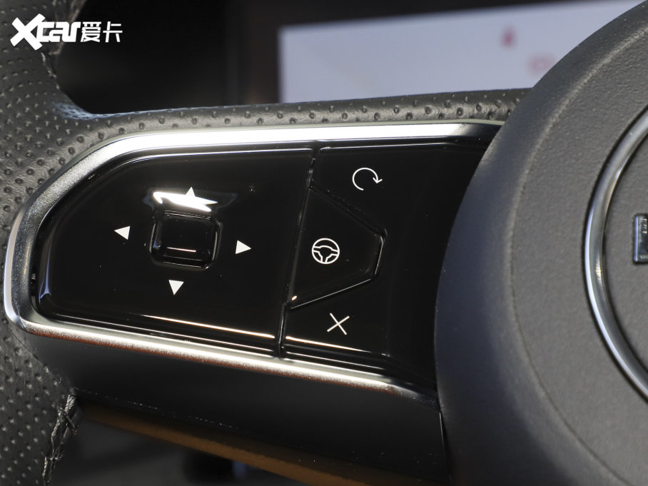 2023I09Դ 2.0TD EM-P hPM 