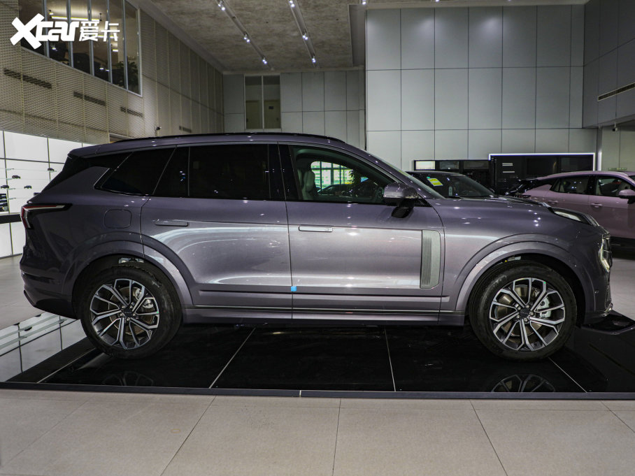 2023I09Դ 2.0TD EM-P hPM 