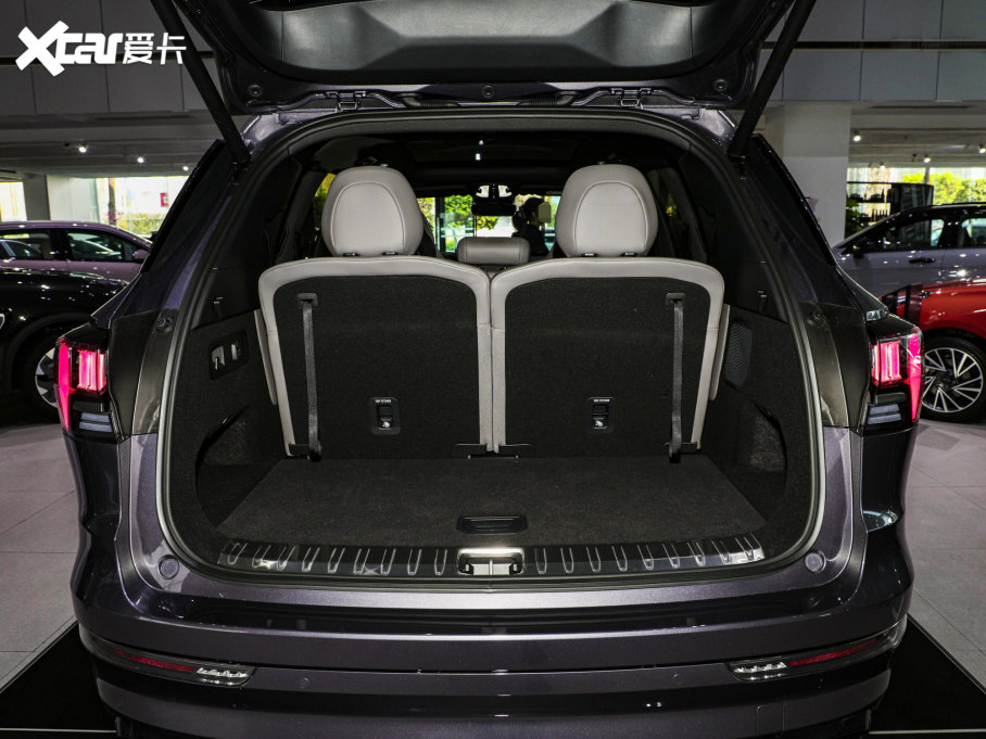 2023I09Դ 2.0TD EM-P hPM 