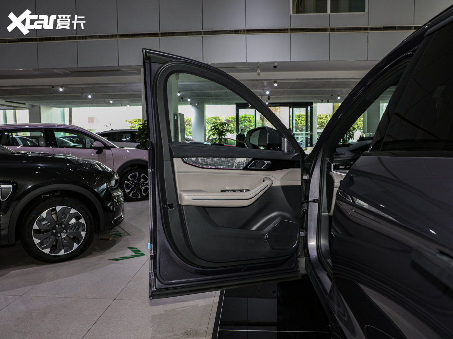 2023I09Դ 2.0TD EM-P hPM 