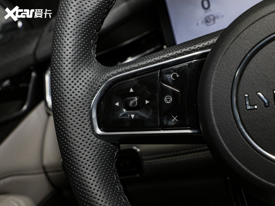 2023I09Դ 2.0TD EM-P hPM 