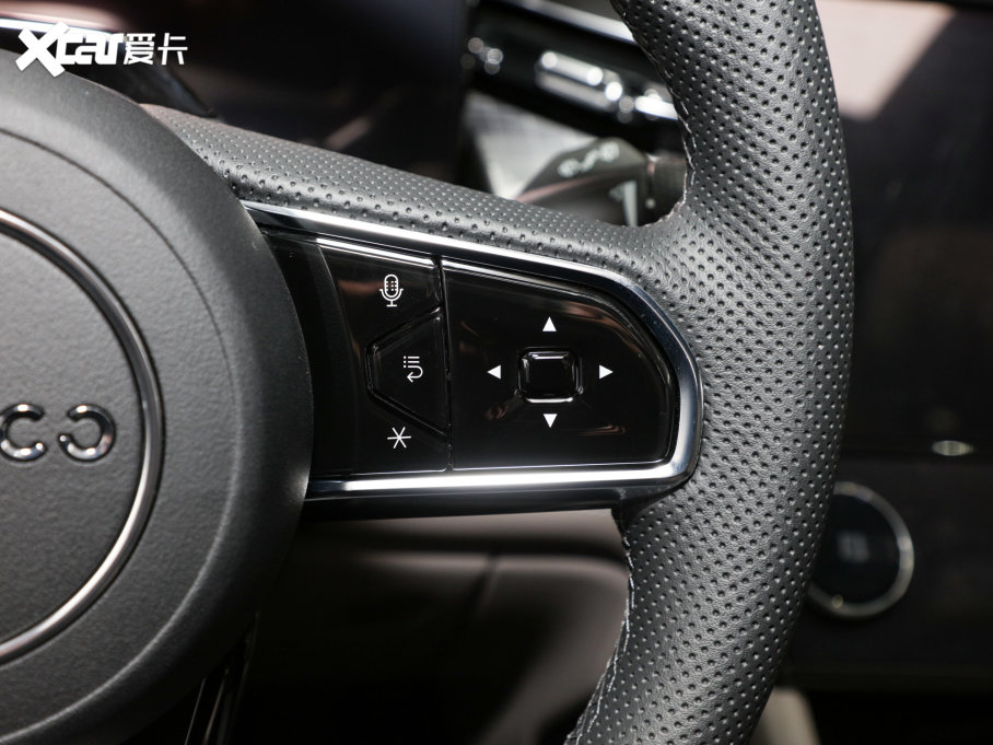 2023I09Դ 2.0TD EM-P hPM 