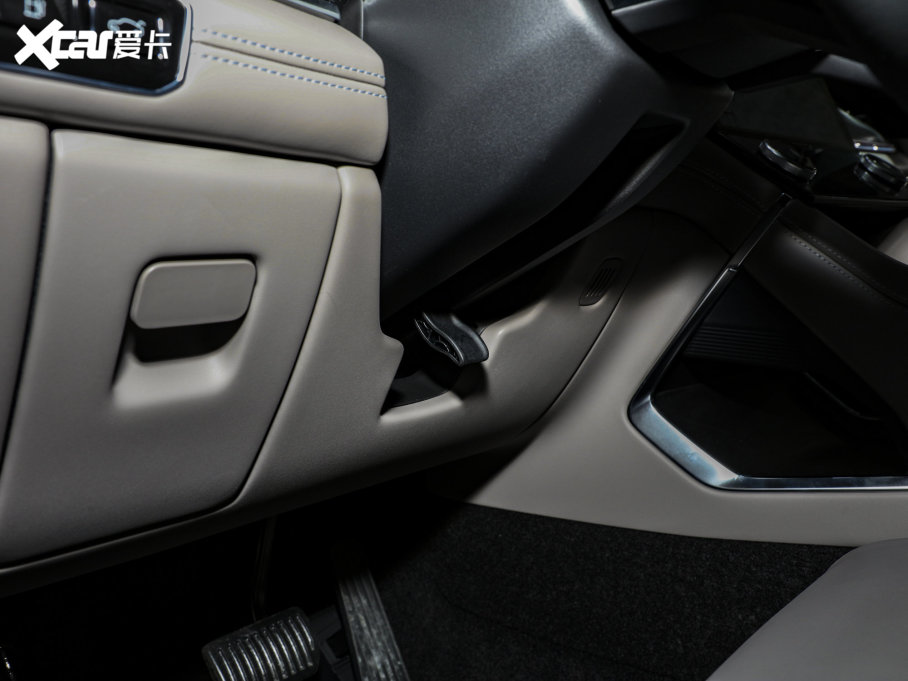 2023I09Դ 2.0TD EM-P hPM 