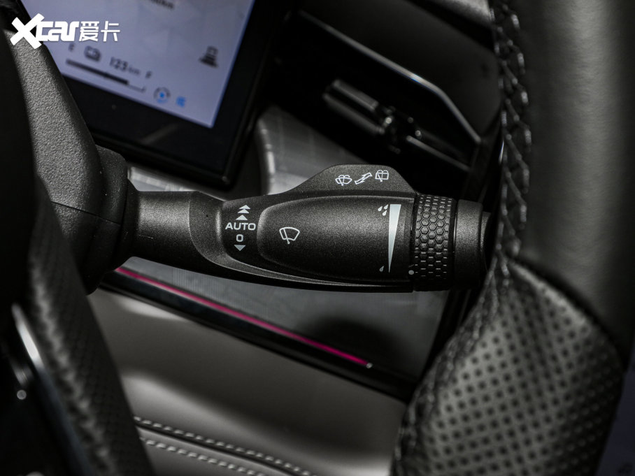 2023I09Դ 2.0TD EM-P hPM 