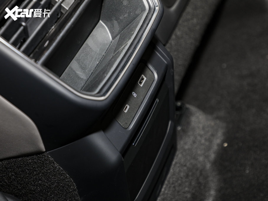 2023I09Դ 2.0TD EM-P hPM 