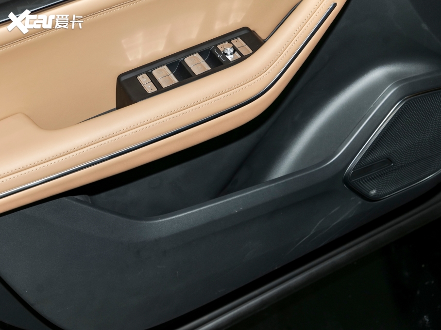 2023I09Դ 2.0TD EM-P hAM 