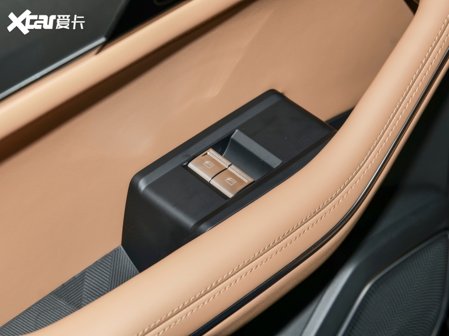 2023I09Դ 2.0TD EM-P hAM 